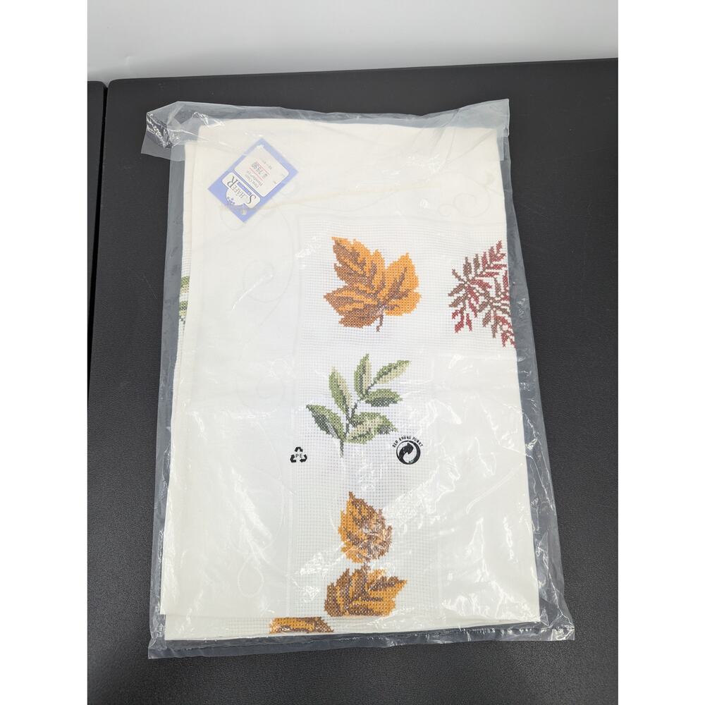 NEW Schäfer Weltweit 90x90cm Embroidered Tablecloth Fall Leaves First Class NWT